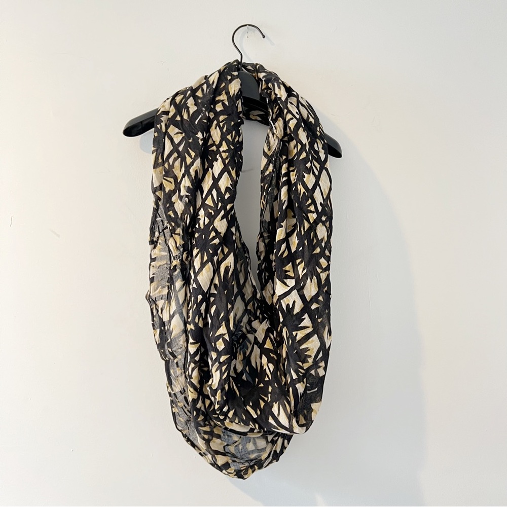 Staring at stars lightweight infinity scarf block print urban outfitters - Picture 1 of 6